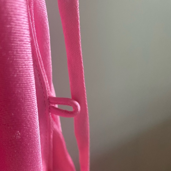 Revolve pink bridesmaid dress, Size M. No alterations done. - Picture 7 of 9